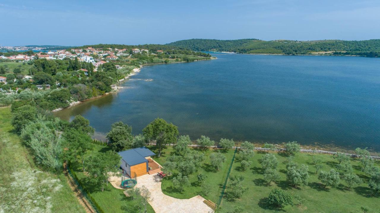 Beach House Ive With Jacuzzi, Pool, Playground And Bbq In An Olive Grove With A Beach, Pomer - Istria Exteriér fotografie