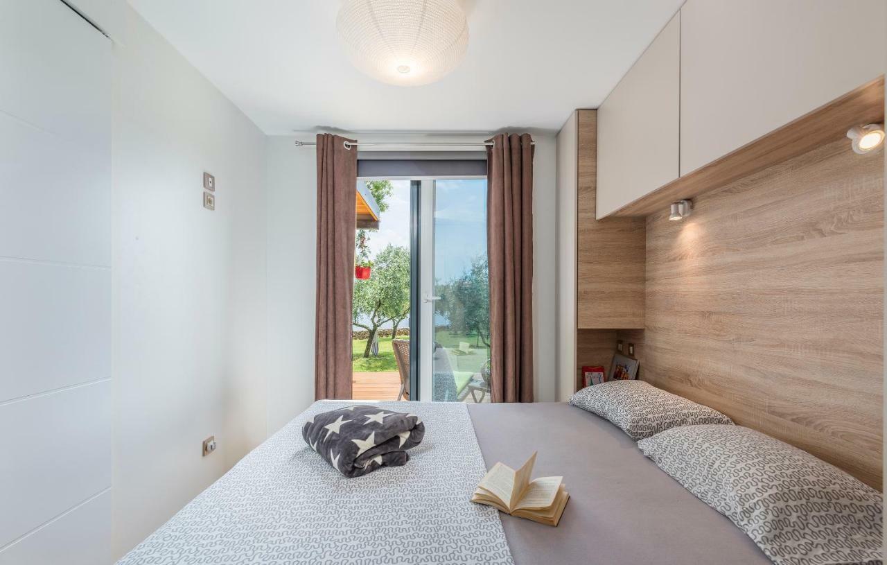 Beach House Ive With Jacuzzi, Pool, Playground And Bbq In An Olive Grove With A Beach, Pomer - Istria Exteriér fotografie