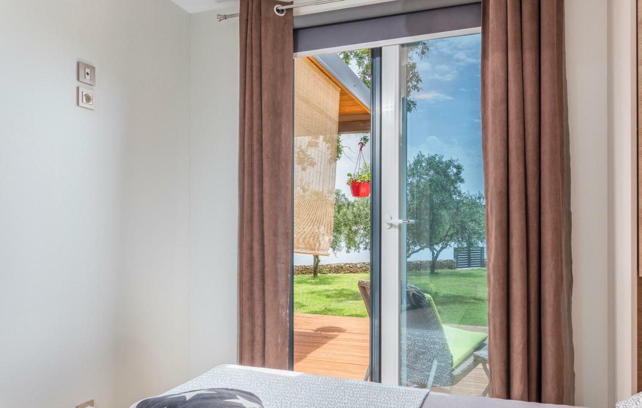 Beach House Ive With Jacuzzi, Pool, Playground And Bbq In An Olive Grove With A Beach, Pomer - Istria Exteriér fotografie