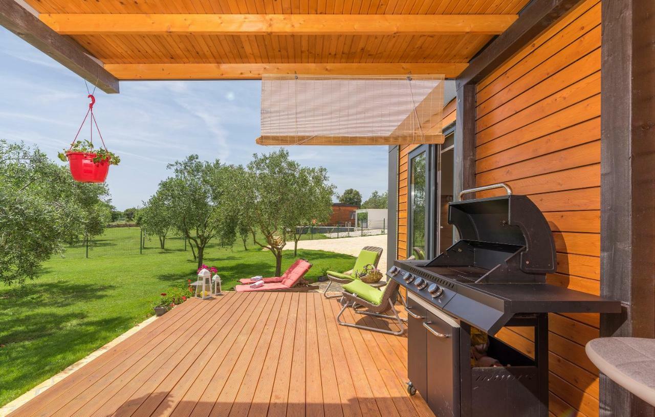 Beach House Ive With Jacuzzi, Pool, Playground And Bbq In An Olive Grove With A Beach, Pomer - Istria Exteriér fotografie